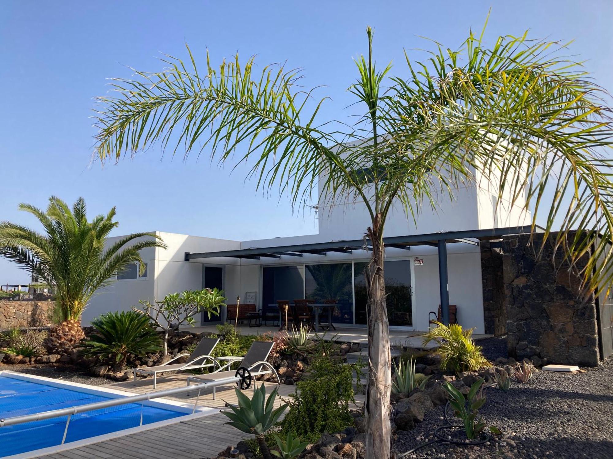 Majanicho Rock - Villa With Heated Pool Lajares Exterior foto
